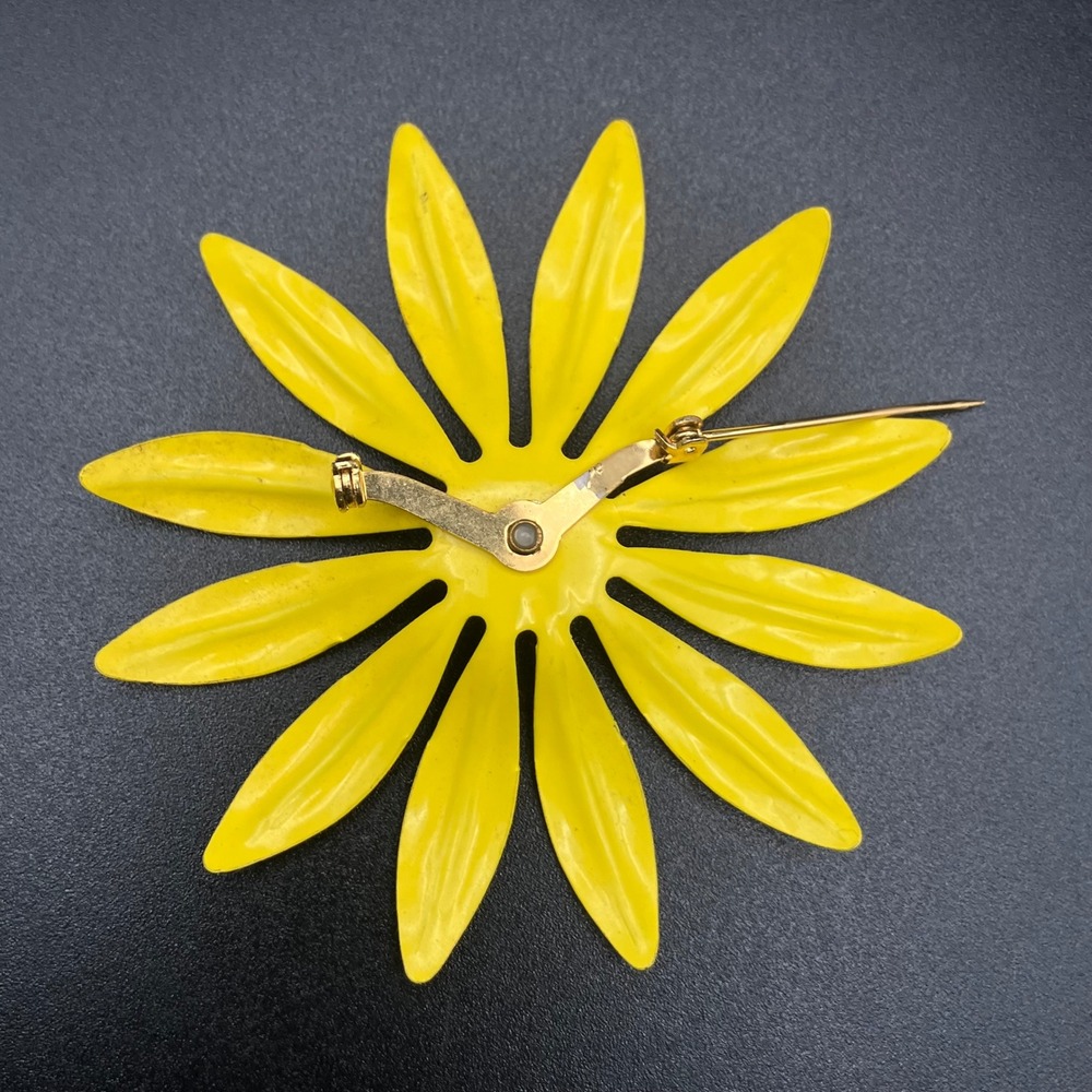 Vintage Enamel Flower Brooch Yellow White Daisy Floral Pin Large 3.25" - Picture 7 of 9